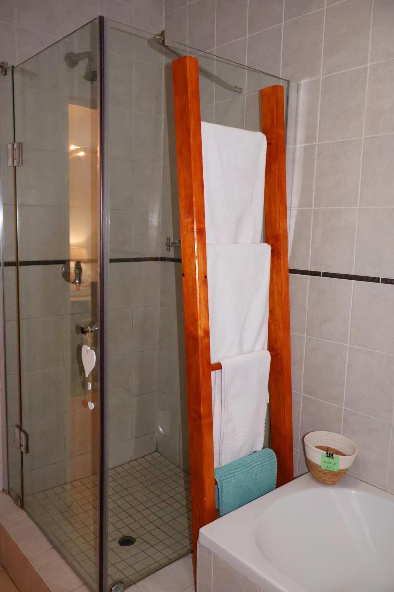 The Leopard Tree Bed & Breakfast Polokwane Dış mekan fotoğraf