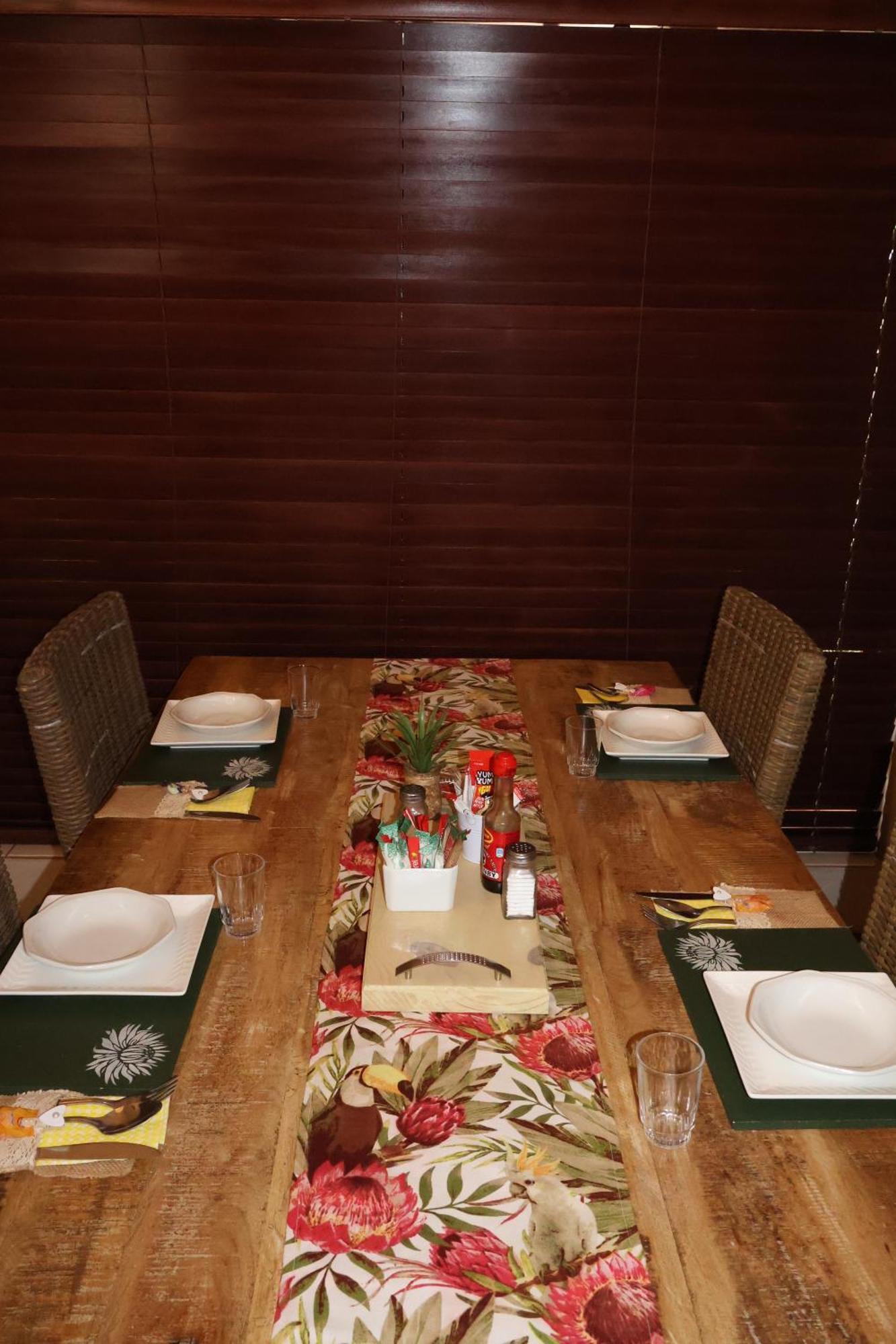 The Leopard Tree Bed & Breakfast Polokwane Dış mekan fotoğraf