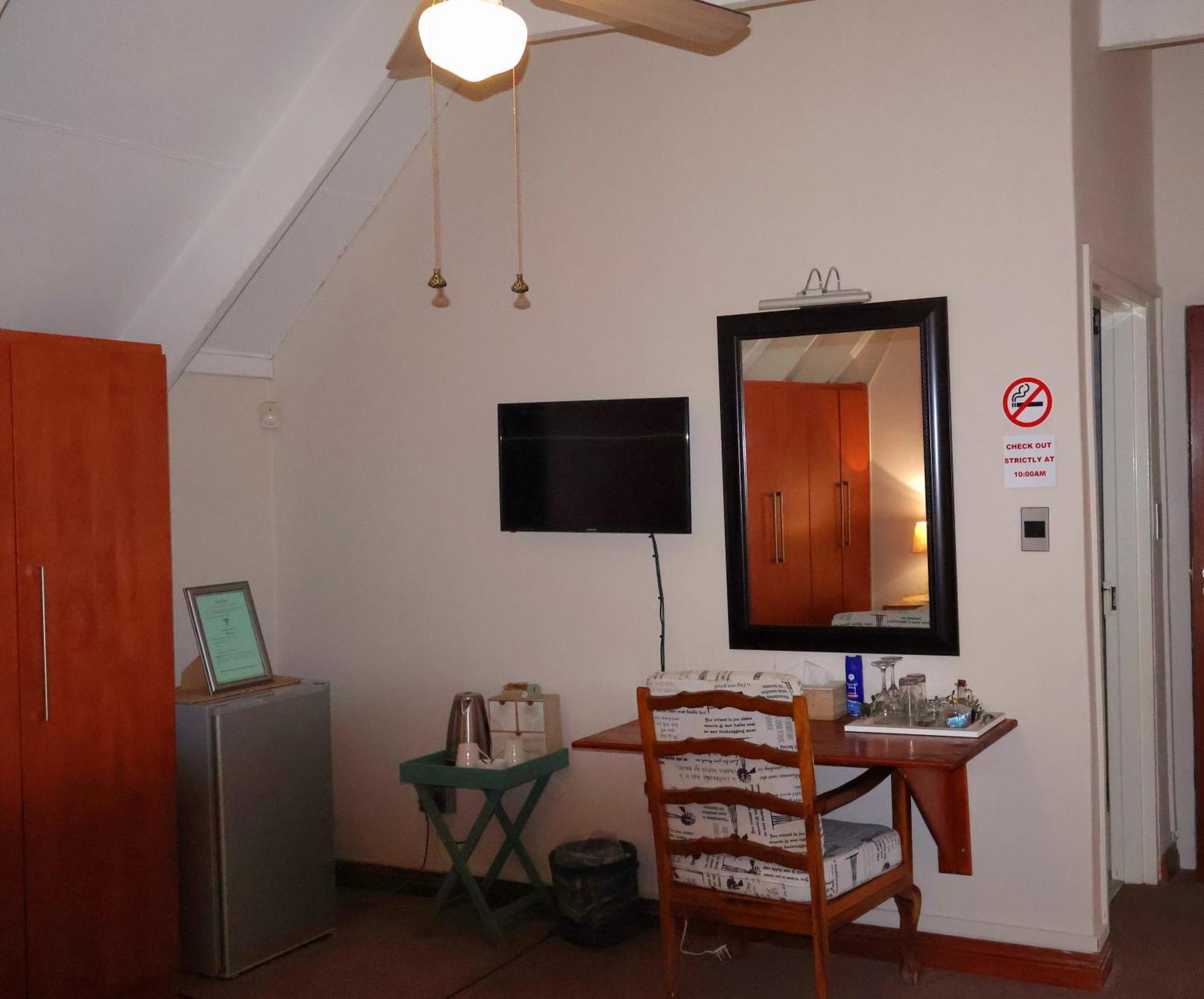 The Leopard Tree Bed & Breakfast Polokwane Dış mekan fotoğraf